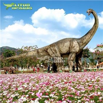 Apatosaurus animatronic