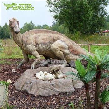 Animatronic Maiasaura