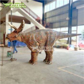 Costumul Triceratops