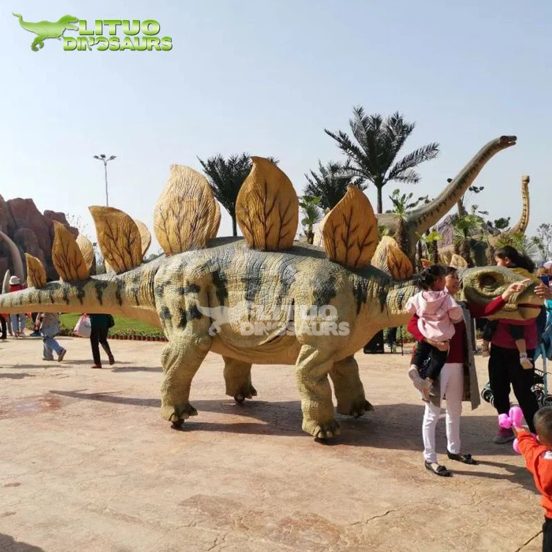 Mersul pe jos dinozaur Stegosaurus